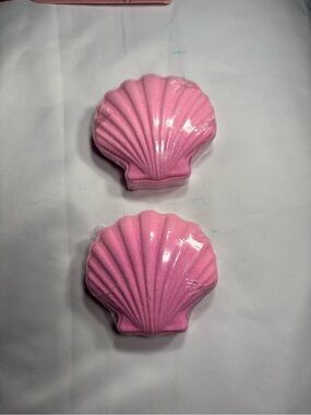 2 New Shell-Shaped Pink Bath Bomb Duo